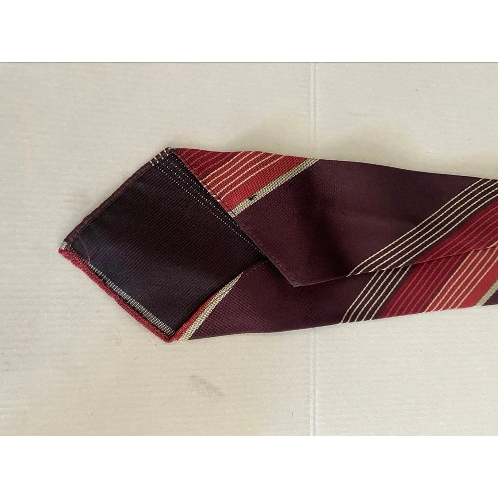 Vintage Mens Burgundy Red Cream Diagonal Striped Texture Silk Blend Necktie